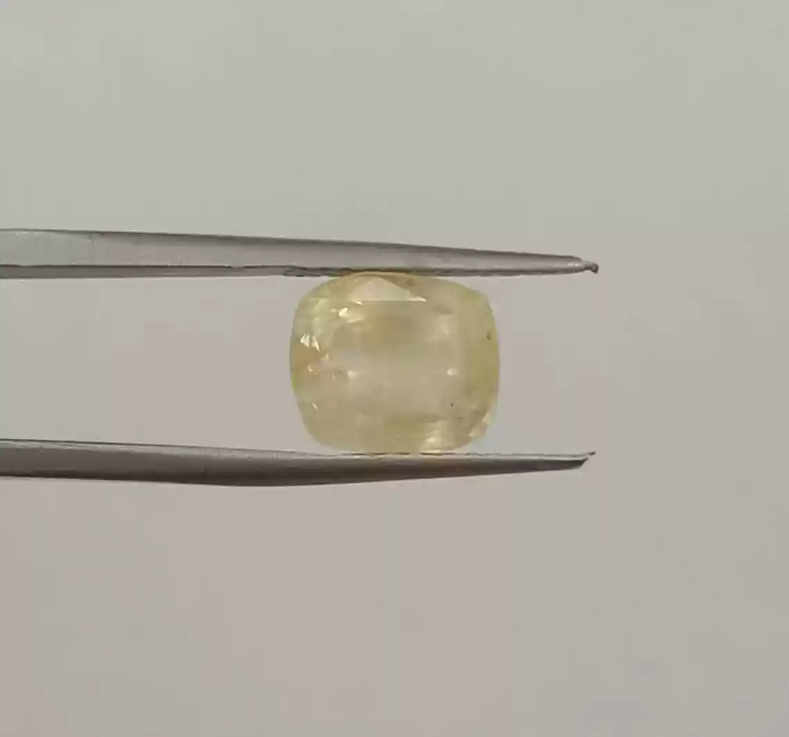 Yellow Sapphire ( Pukhraj 4.55 Carat)